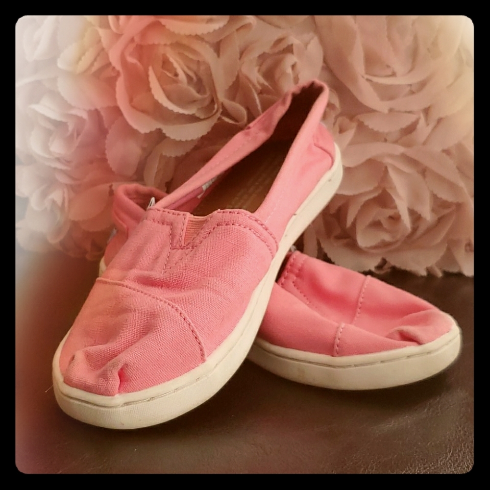 Toms